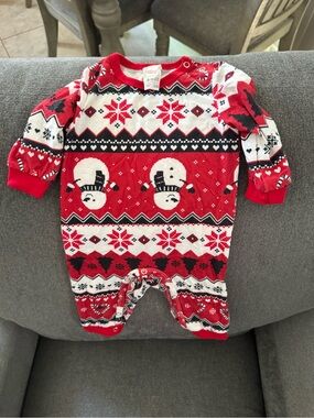 PatPat Red White Black Snowman Holiday Footed Pajamas 3-6 months